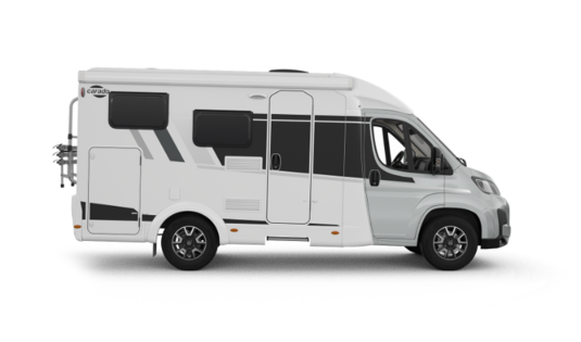 Carado Wohnmobil, Seitenansicht eines teilintegrierten Modells in Weiß freigestellt