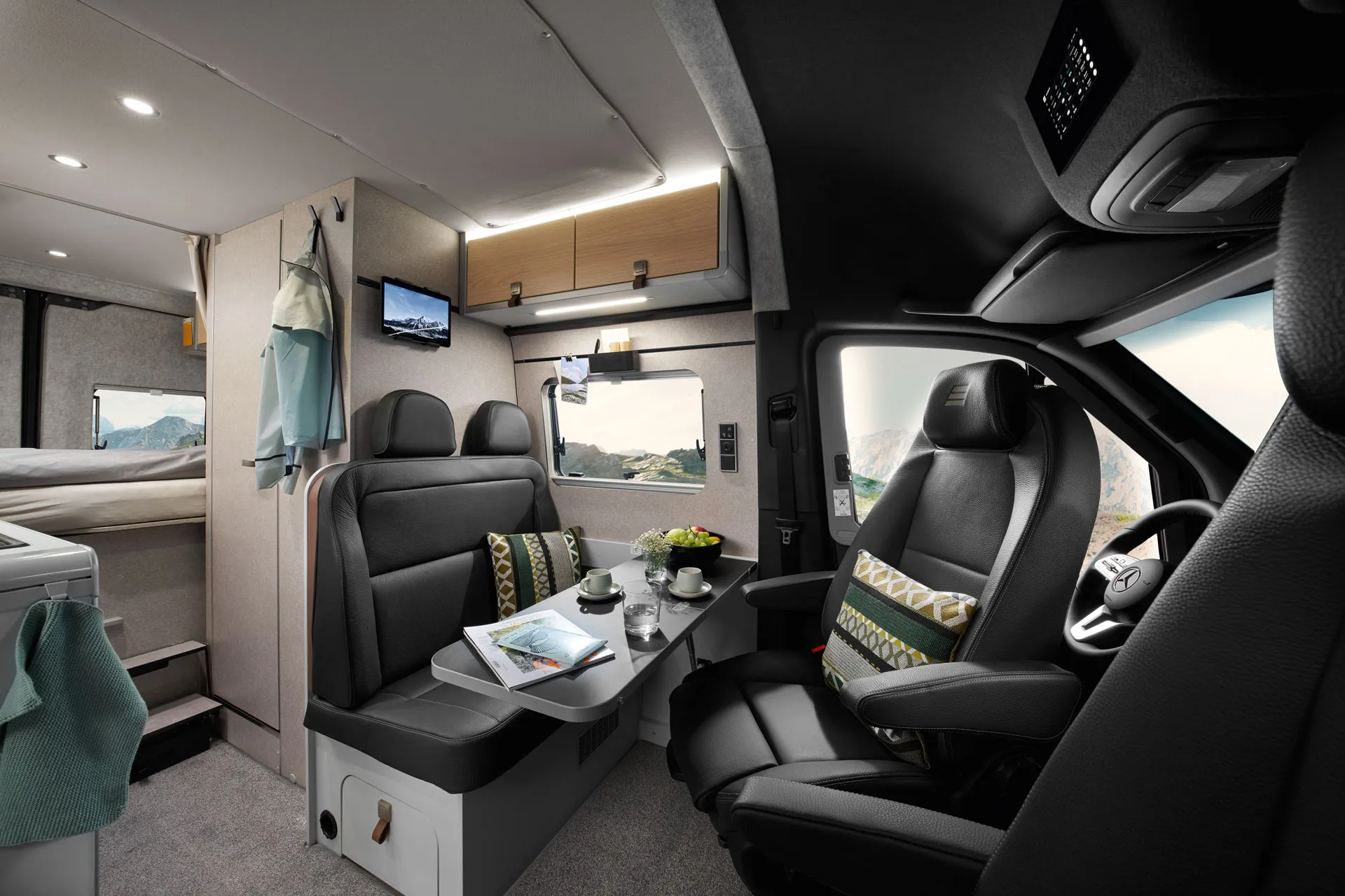 Simply turn the driver and passenger seats around to create two extra seats in the seating area.